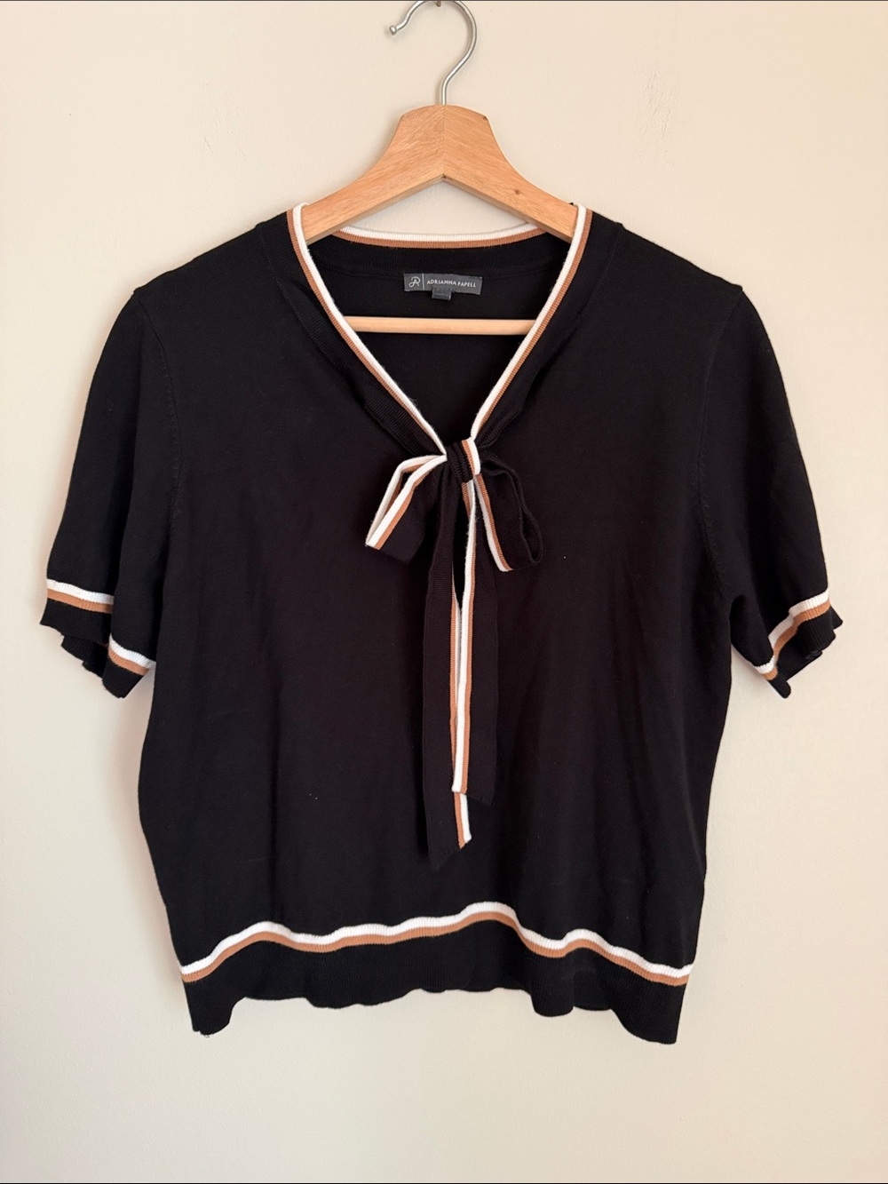Adrianna Papell Black Short Sleeve Tie-Neck Top with Cream and Tan Trim